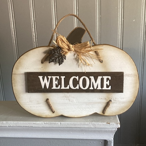HP-NWT- 13βx 18β White-Washed Wooden WELCOME Pumpkin Shaped Fall Decor Sign π - Picture 17 of 17